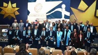 NEÜnün yıldızları ödül gecesinde parladı