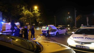 Nevşehirde 2 otomobil çarpıştı: 3 yaralı