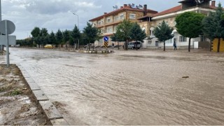 Nevşehirde sağanak sele neden oldu, tarım arazileri sular altında kaldı