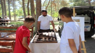 Niğdede 61 çocuk koruyucu aile ile sevgisiyle büyüyor