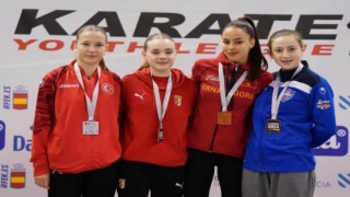 Nilüferli karateciler İspanyadan madalyalarla döndü