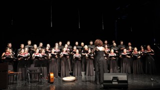 Nâzım Hikmet eserleri ile anıldı