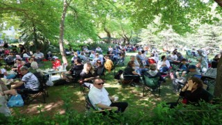 Öğrenciler sınıflarda aileleri ise dışarıda AYT heyecanı yaşadı