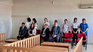Öğrenciler Temsili Duruşmaya Çıktı
