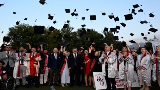 OKÜ'de Mezuniyet Coşkusu