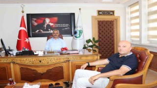 Oltuda siyasi nezaket adına örnek bir ziyaret