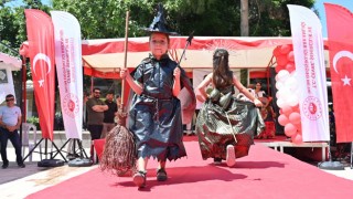 Osmaniye’de Minikler Atık Malzemelerle Defile Yaptı