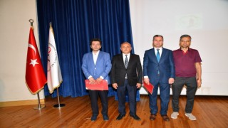 Osmaniye'deki üniversitede ‘’Doğu Türkistan Davası’’ Paneli 