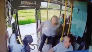 Otobüsün kapısını açık bıraktığı için kadının ölümüne neden olan sürücüden inanılmaz savunma