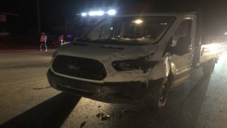 Otomobil ile transit araç çarpıştı: 3 yaralı