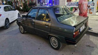 Otomobile çarpan motosikletli yaralandı