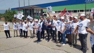 Öz İplik İş Sendikasına üye 7 işçinin işten çıkarılmasına tepki