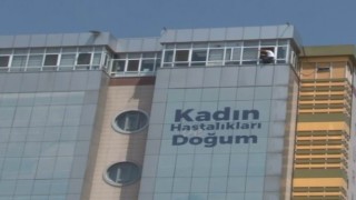 Özel hastanenin son kat penceresine tarzan gibi tırmandı, intihar girişiminde bulundu