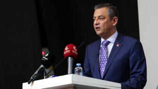 Özel’den Kayyum Atamasına Tepki