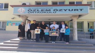 Özlem Özyurt Ortaokulunda yıl sonu sergisi açıldı
