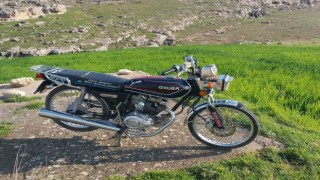 Park halindeki motosikletler çalındı