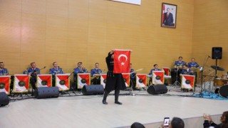 Polis Bandosu Bayburtta konser verdi