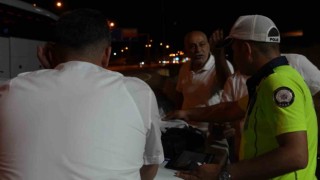 Polisin sabır sınavı: Otobüs şoförü ehliyetini vermemek için dakikalarca dil döktü
