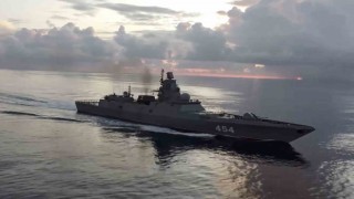 Rus savaş gemileri Kübada