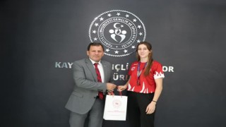 Şampiyonlardan Kabakcıya ziyaret