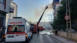 Samsunda çatı katında korkutan yangın