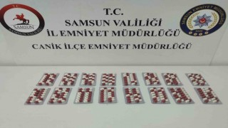 Samsunda polis silah ve sentetik ecza ele geçirdi