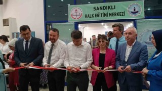Sandıklı HEMde yıl sonu sergisi açıldı