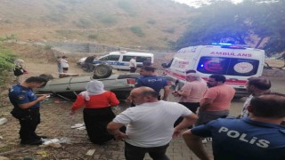 Sasonda otomobil takla attı: 5 yaralı