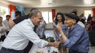 Seçer, Toroslarda yaşayan vatandaşlarla bayramlaştı