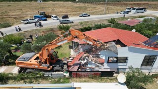 Seferihisarda hobi bahçelerinin yıkımına başlandı