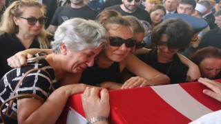 Şehit pilota gözü yaşlı veda