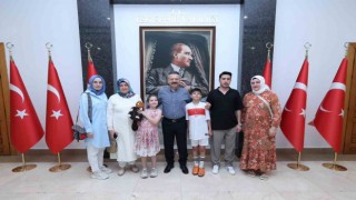 Şehit Piyade Uzman Çavuş Murat Tevlimin ailesi Vali Aksoyu ziyaret etti