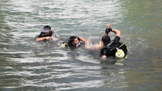 Serinlemek için girdiği şelalede hayatını kaybetti