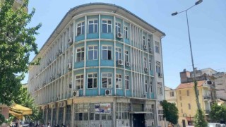SGKnın eski binasına alıcı çıkmadı, pankartlar indirildi