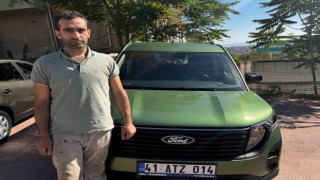 Sıfır diye aldığı 2 araç da hasarlı çıktı