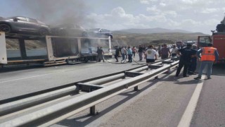 Sıfır kilometre araçlar yanmaktan son anda kurtarıldı