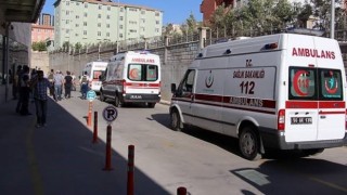 Siirtte hastane önünde kavga: 5 yaralı