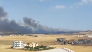 Şırnaktaki anız yangınına müdahale ediliyor