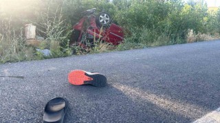 Sivasta kontrolden çıkan araç şarampole devrildi: 1i ağır 6 yaralı