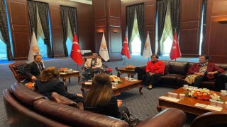 Siyasi partilerde bayram ziyaretleri