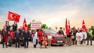 Soma Kaymakamı Fatih Akkayadan Vali Ünlüye anlamlı hediye