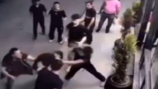 Sultangazide 17 yaşındaki genç fenomen husumetlileri tarafından böyle darbedildi