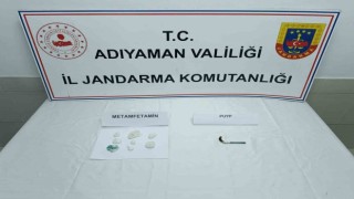 Şüpheli araçtan uyuşturucu ele geçirildi