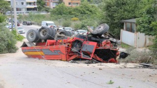 Takla atarak hurdaya dönen hafriyat kamyonunun sürücüsü yaralandı