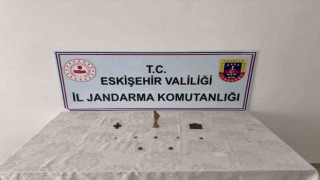 Tarihi eser satmaya çalışan şahıs jandarmaya yakalandı