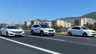 Tatilciler akın akın Çeşme, Bodrum, Kuşadası ve diğer tatil bölgelerine gidiyor
