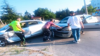 Tavşanlıda trafik kazası; 6 kişi yaralandı