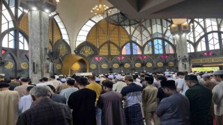 Taylandda bayram namazına yoğun katılım