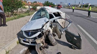 Tır otomobil ve hafif ticari araca çarptı: 5 yaralı