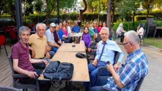 Türk Müziği Derneğine kadın eli